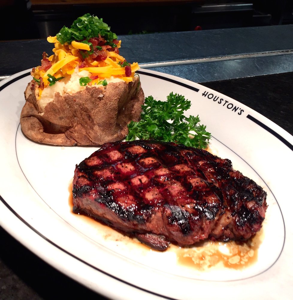 Houston’s Restaurant 